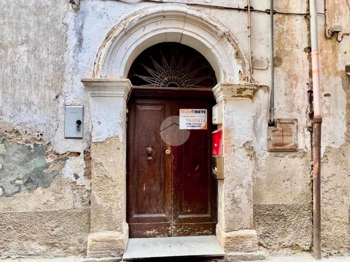 Appartamento quadrilocale in vendita in Via Spirito Santo, Centro Storico, Cosenza