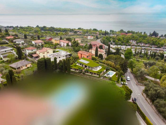 Appartamento trilocale in vendita in Via Pralesi, Bardolino
