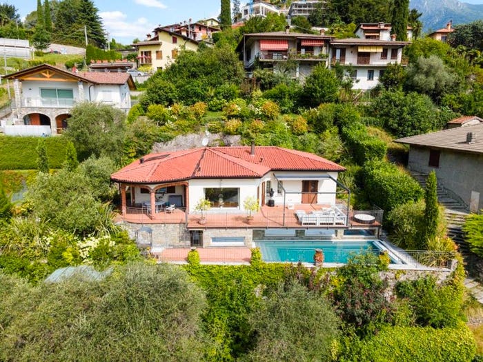 Casa con 6 locali in vendita in Via Luigi Cadorna, Centro, Menaggio