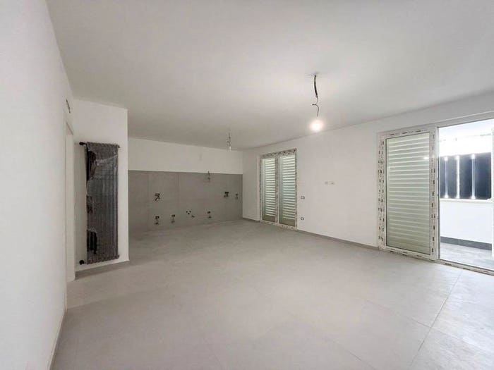 Appartamento con 5 locali in vendita in Via Tescione Giulio, Puccianiello, Caserta