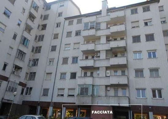 Appartamento quadrilocale in vendita in Via Viterbo, Bisceglie, Milano
