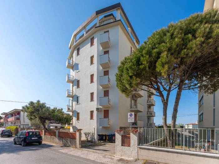 Appartamento trilocale in vendita in Via Massimo d'Azeglio, Lido degli Estensi, Comacchio