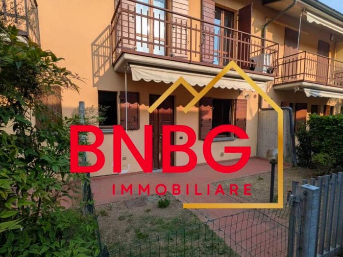 Casa con 5 locali in vendita in Via Brenta, Seriate
