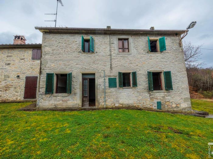 Casa con 6 locali in vendita in Strada Provinciale di Caprese Michelangelo, Caprese Michelangelo