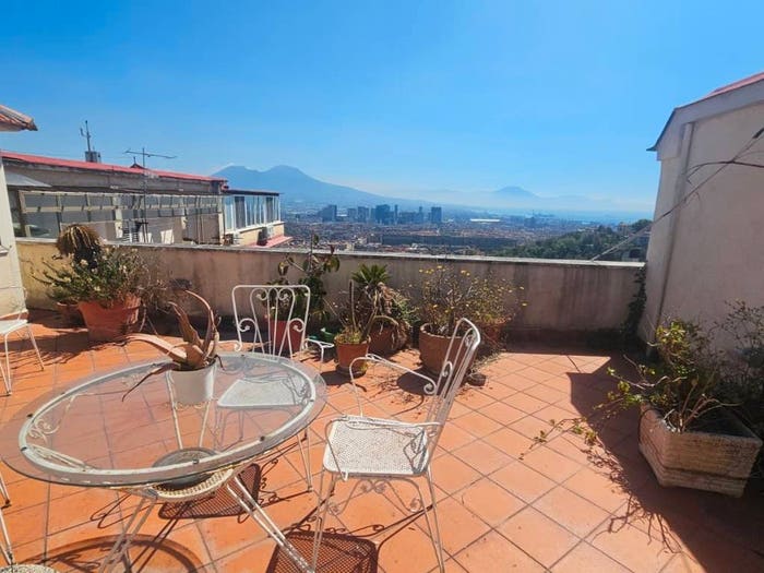 Appartamento quadrilocale in vendita in Via Ponti Rossi, Ponti Rossi, Napoli