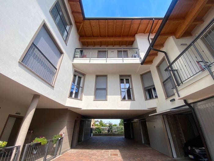 Appartamento trilocale in vendita in Via Alessandro Manzoni, Medolago