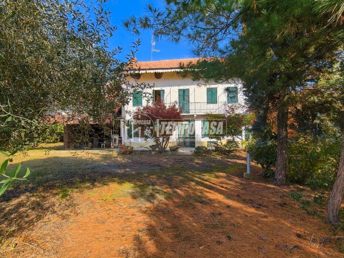 Casa con 5 locali in vendita in Corso Santo Ignazio da Santhiá, Centro, Santhià