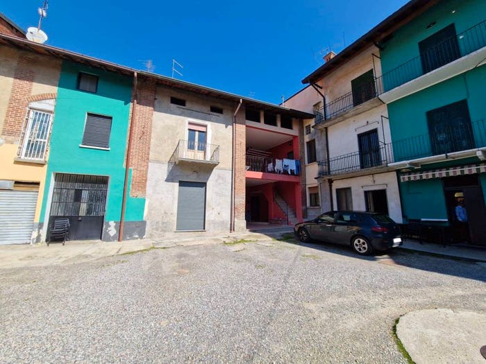 Casa bilocale in vendita in Via Alessandro Manzoni, Centro, Cogliate