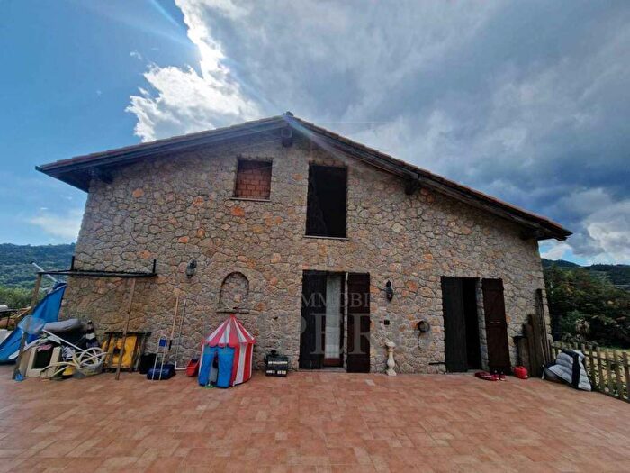 Casa con 6 locali in vendita in Via Turistica, Centro, Camporosso