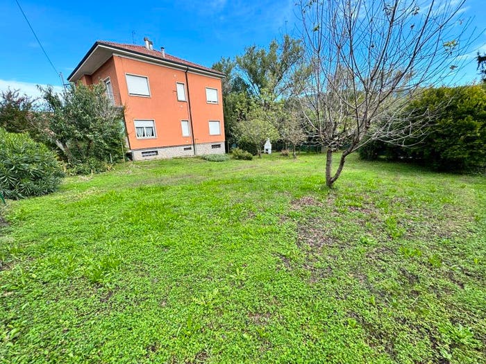 Casa con 6 locali in vendita in Via Valverde, Valverde, Bergamo