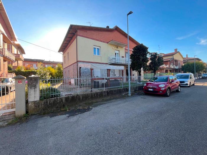 Casa con 6 locali in vendita in Veggia Villalunga, Casalgrande