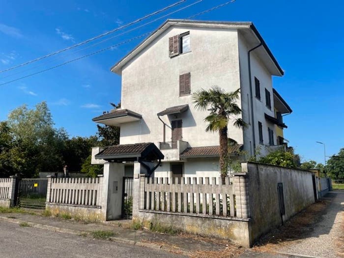Casa quadrilocale in vendita in Via Settembre, Centro, Mortara