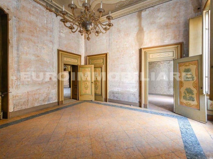 Casa con 6 locali in vendita in Contrada Santa Chiara, Castello Via Musei, Brescia