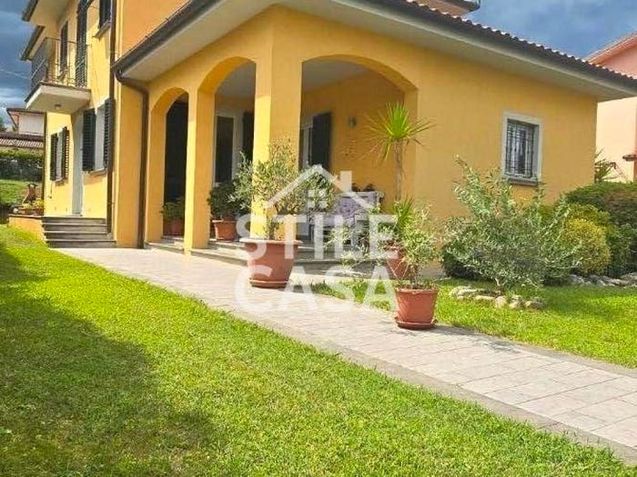 Casa con 6 locali in vendita in Centro, Montecarlo