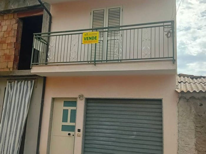 Casa monolocale in vendita in Via Regina Elena, Bianco