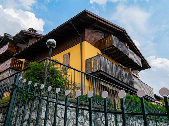 Appartamento trilocale in vendita in Via Monte Suchello, Costa Serina
