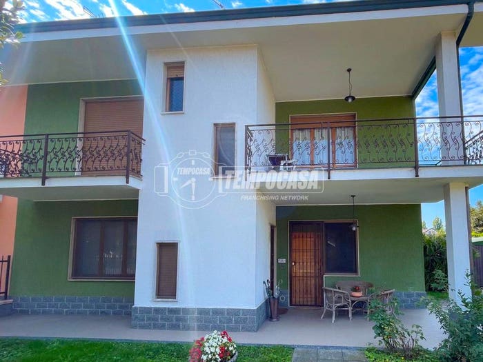Casa con 6 locali in vendita in Via Fratelli Kennedy, Centro, Paullo