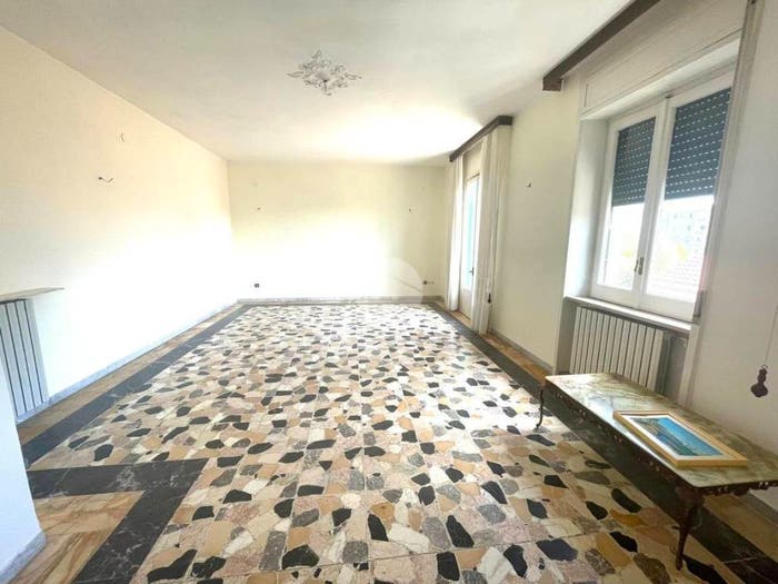 Appartamento trilocale in vendita in Via Gabriele e Guido Pizzuti, Acquedotto, Cosenza