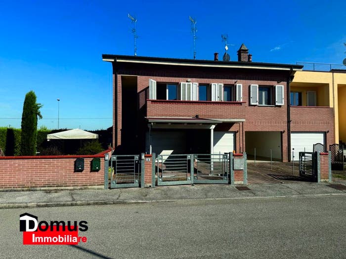 Appartamento quadrilocale in vendita in Via Madonna Boschi, Vigarano Mainarda