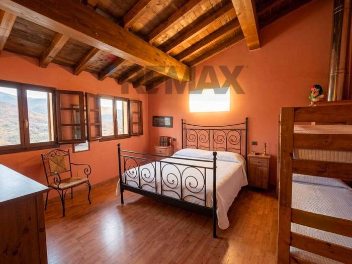 Casa quadrilocale in vendita in Centro, Bagni di Lucca