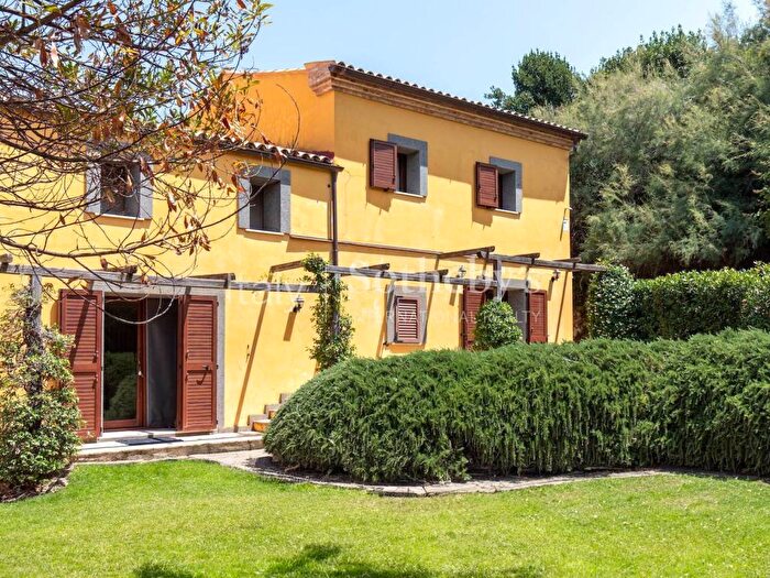 Casa con 6 locali in vendita in Via Santa Margherita, Pietralacroce, Ancona