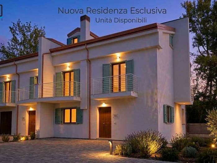 Casa con 5 locali in vendita in Contrada Archi, Picarelli Rione Ferrovia Archi, Avellino