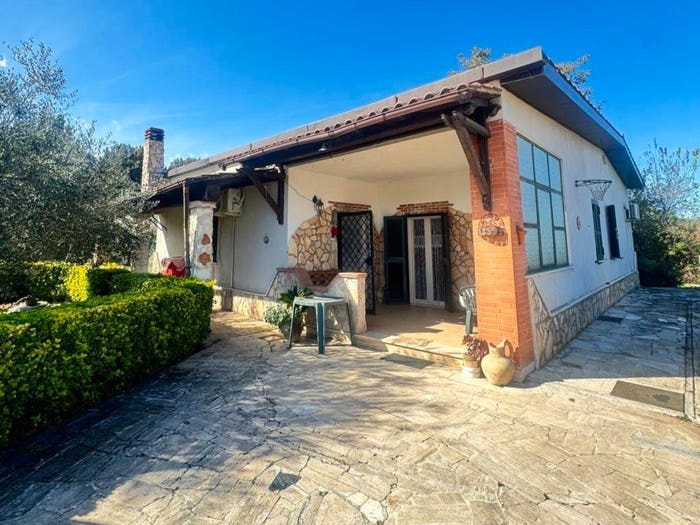 Casa quadrilocale in vendita in Via Aureliano, Pichini, Guidonia Montecelio