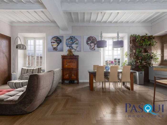 Appartamento con 6 locali in vendita in Viale Giuseppe Garibaldi, Centro, Poggibonsi