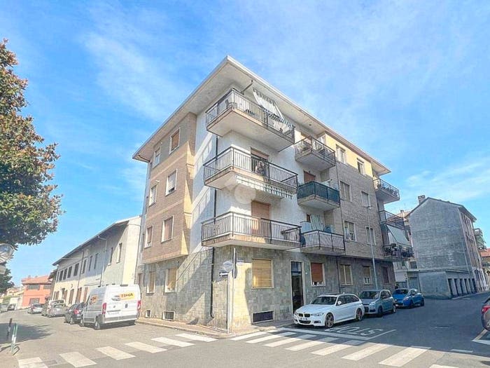 Appartamento trilocale in vendita in Via Enrico Toti, Alpignano