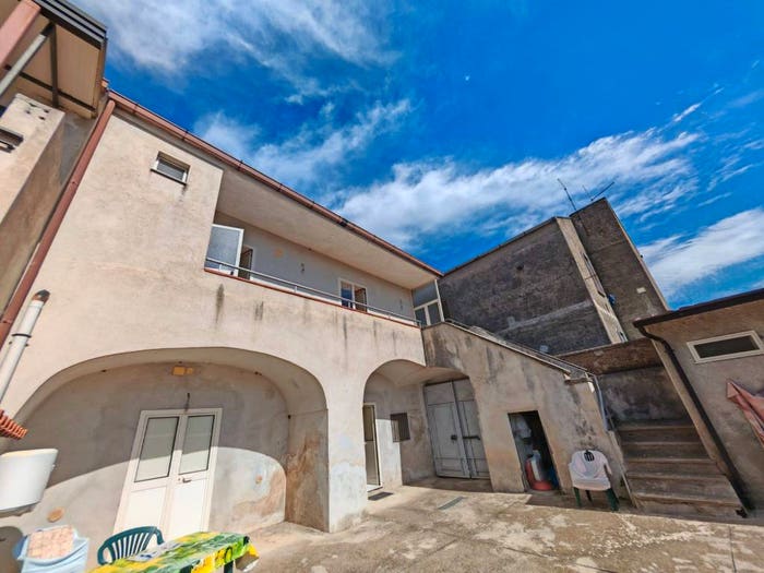 Casa trilocale in vendita in Via Carlo Rapugliano, Casertavecchia Casola, Caserta