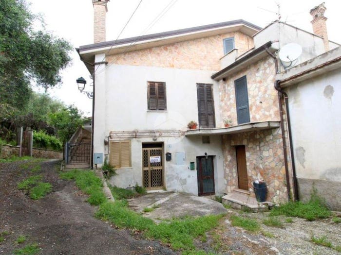 Appartamento quadrilocale in vendita in VIA DEI GRACCHI, Canneto, Fara in Sabina