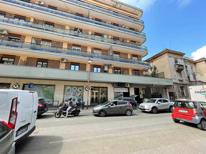 Appartamento con 5 locali in vendita in via roma, Ferrarecce Università, Caserta