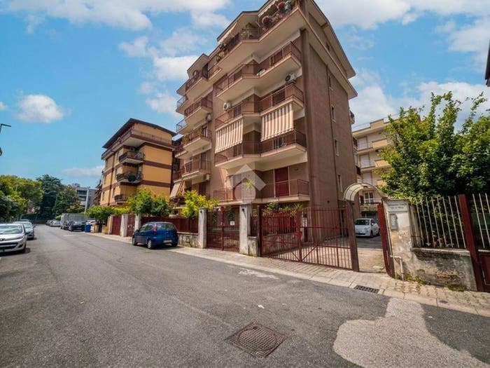 Appartamento trilocale in vendita in Via Giovanni Verga, Aversa