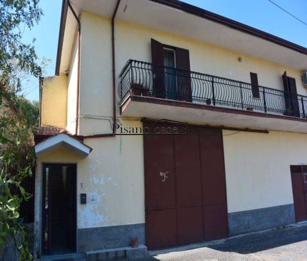 Casa con 6 locali in vendita in Santa Maria Delle Grazie, CoriglianoRossano