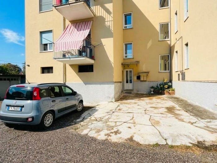 Appartamento bilocale in vendita in Via Francesco Petrarca, Centro, Cogliate