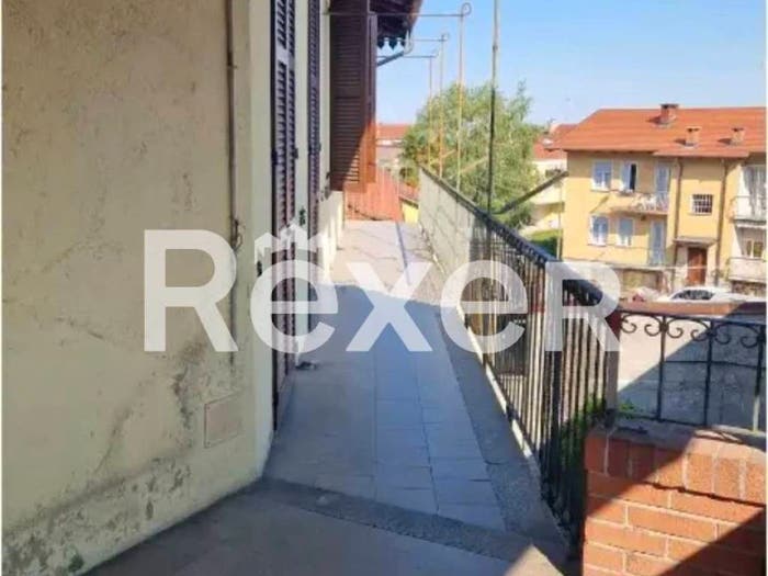 Appartamento quadrilocale in vendita in Piazza Cesare Battisti, Centro, Revello