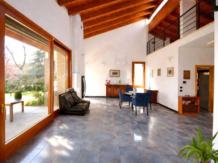 Casa con 6 locali in vendita in Medicina Buda, Medicina