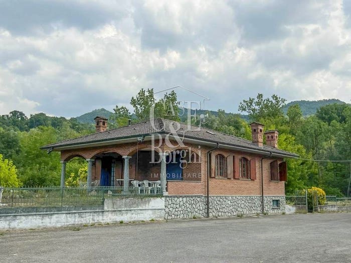 Casa con 6 locali in vendita in LOC CASA MINCHINO, Casa Minchino, Ponte Nizza
