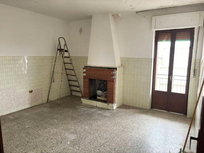 Appartamento trilocale in vendita in Piazza Europa, Zona Capo Rizzuto Apriglianello Papanice, Crotone