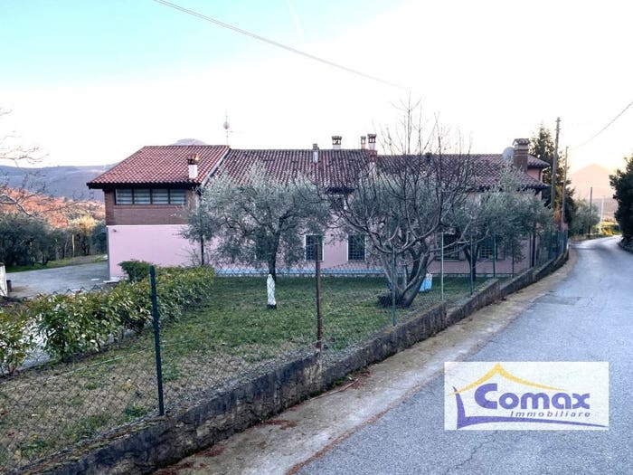 Casa con 6 locali in vendita in Via del Molino, Cinto Euganeo
