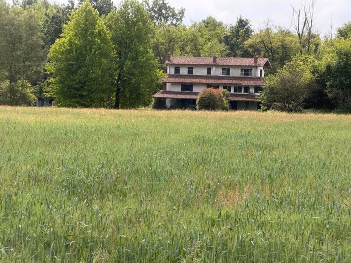 Casa con 6 locali in vendita in via molisa, Pombia