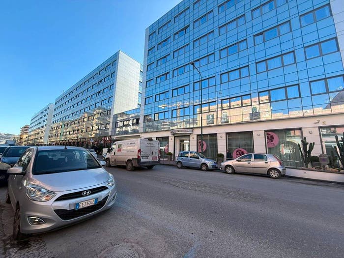 Appartamento trilocale in vendita in Via Diocleziano, Fuorigrotta, Napoli