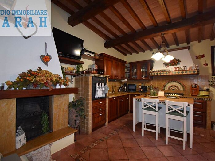 Casa con 6 locali in vendita in Via Rosselli, Darsena Ex Campo di Aviazione, Viareggio