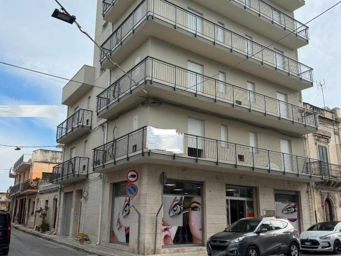 Appartamento trilocale in vendita in Floridia