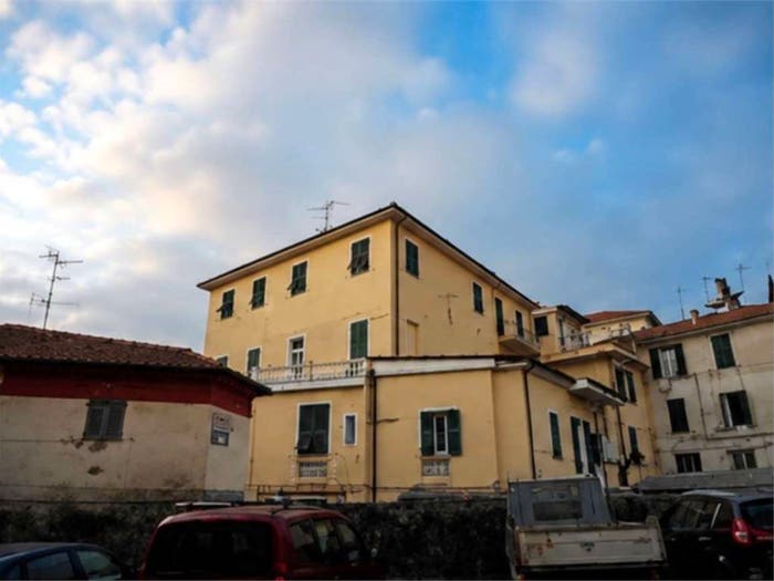 Appartamento trilocale in vendita in Via Mazzini, Porto Maurizio, Imperia