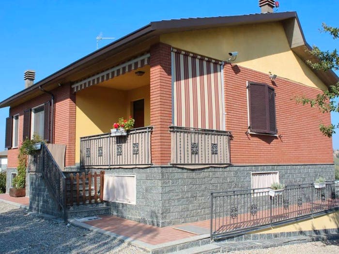 Casa con 6 locali in vendita in Carbonara Scrivia