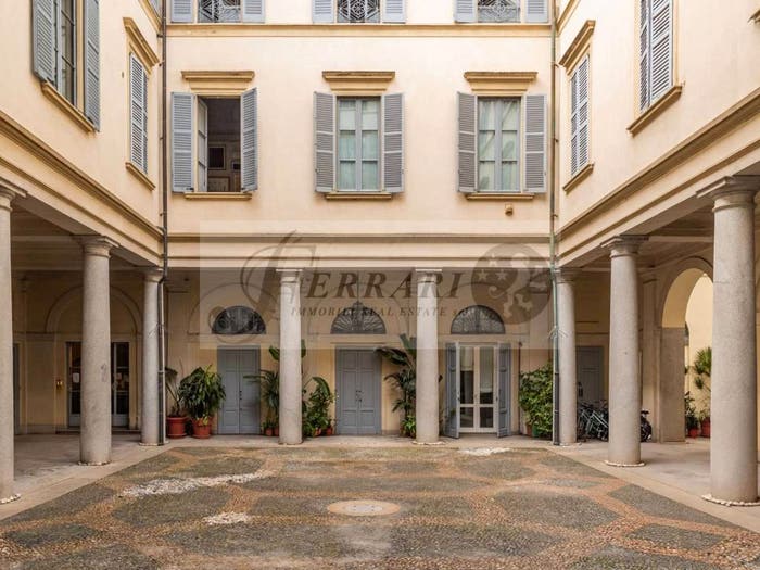 Casa bilocale in vendita in Via Nerino, Carrobbio, Milano