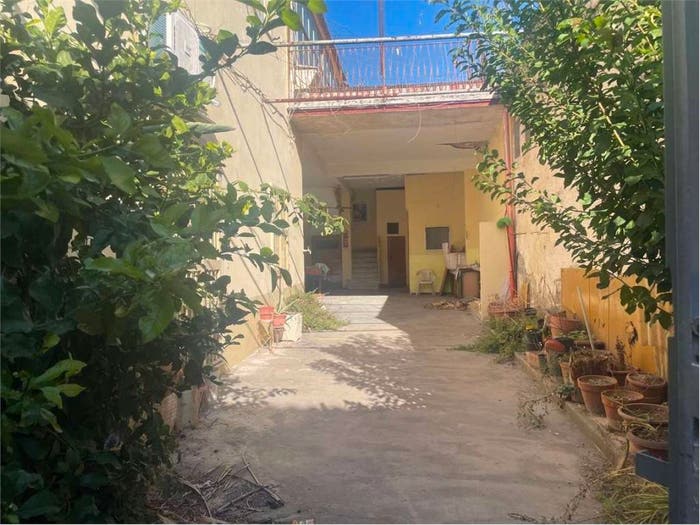 Casa con 6 locali in vendita in Via Milazzo, Mondragone