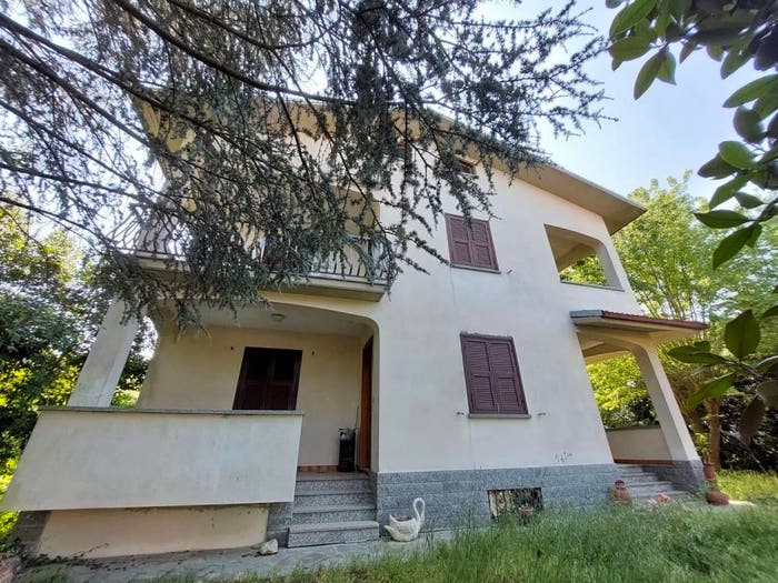 Casa con 6 locali in vendita in Via Brizzolesi No Number, Centro, Capriata d'Orba
