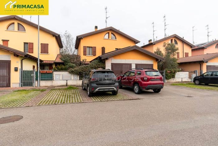 Casa con 5 locali in vendita in Via Fratelli Poli, Prato, Correggio